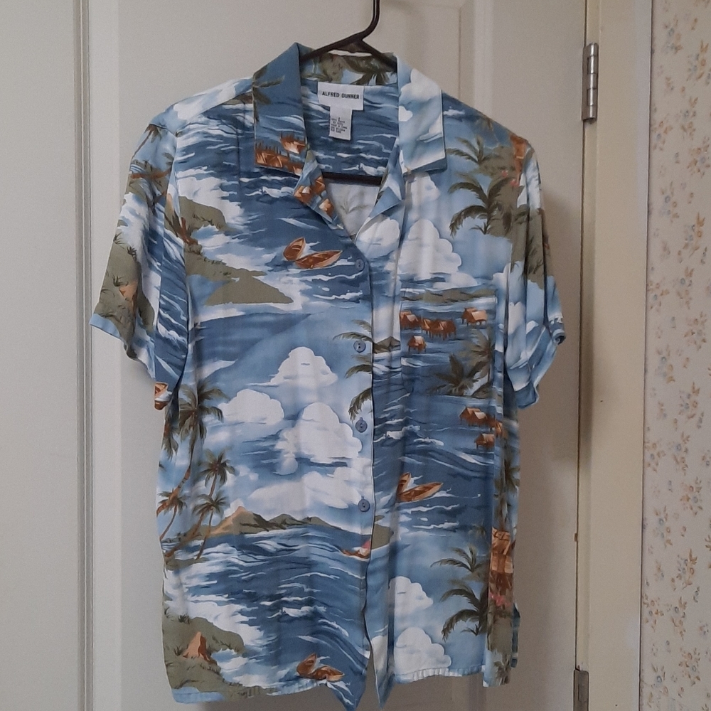 Tropical patterned top